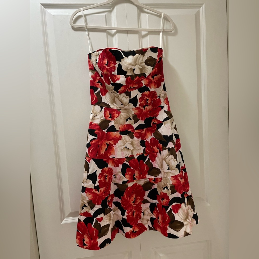 White House Black Market Size 4 Bold Floral Strapless Dress Cotton Blend Pockets